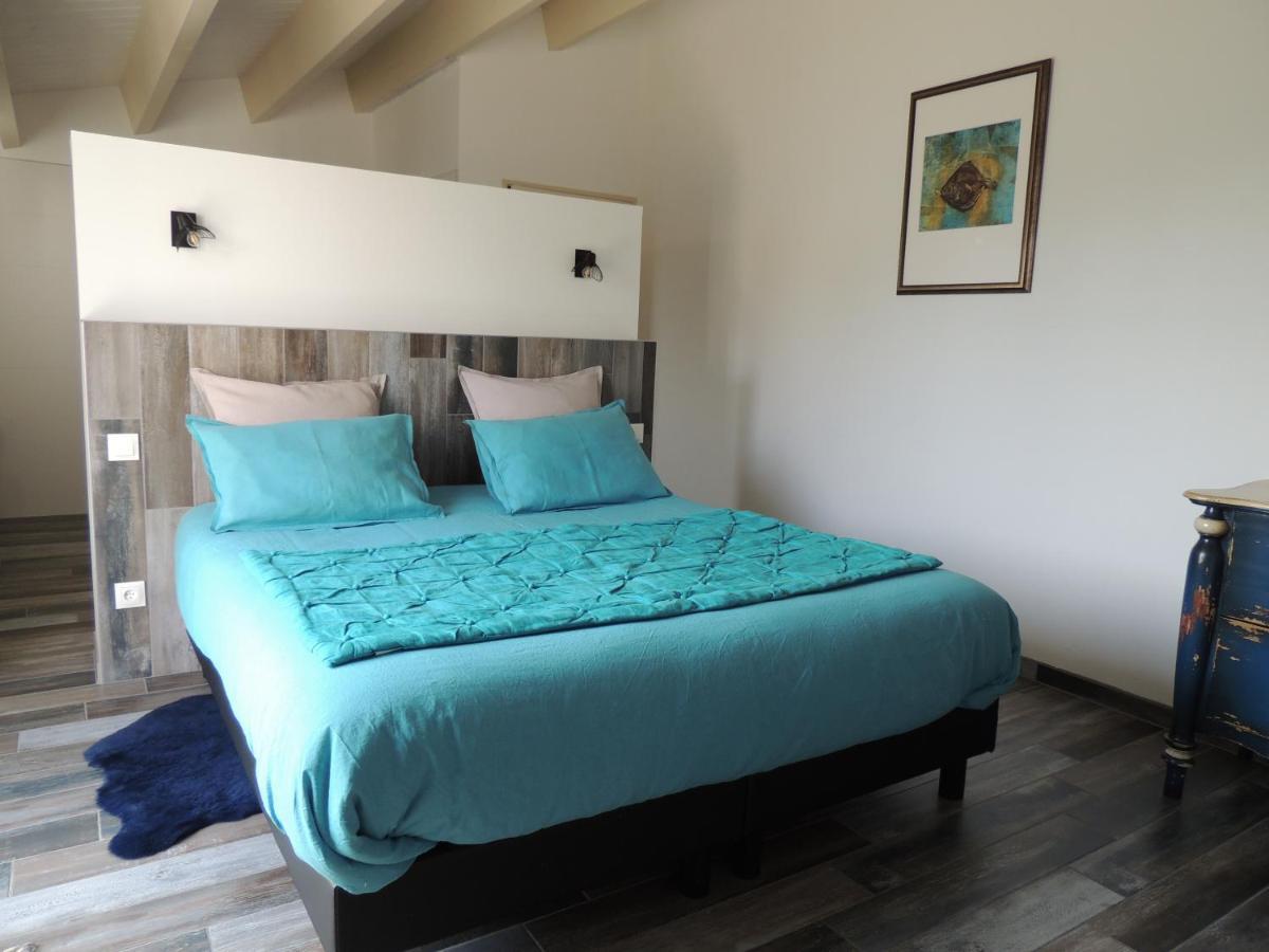 Bed and Breakfast Laubertiere Марен Экстерьер фото